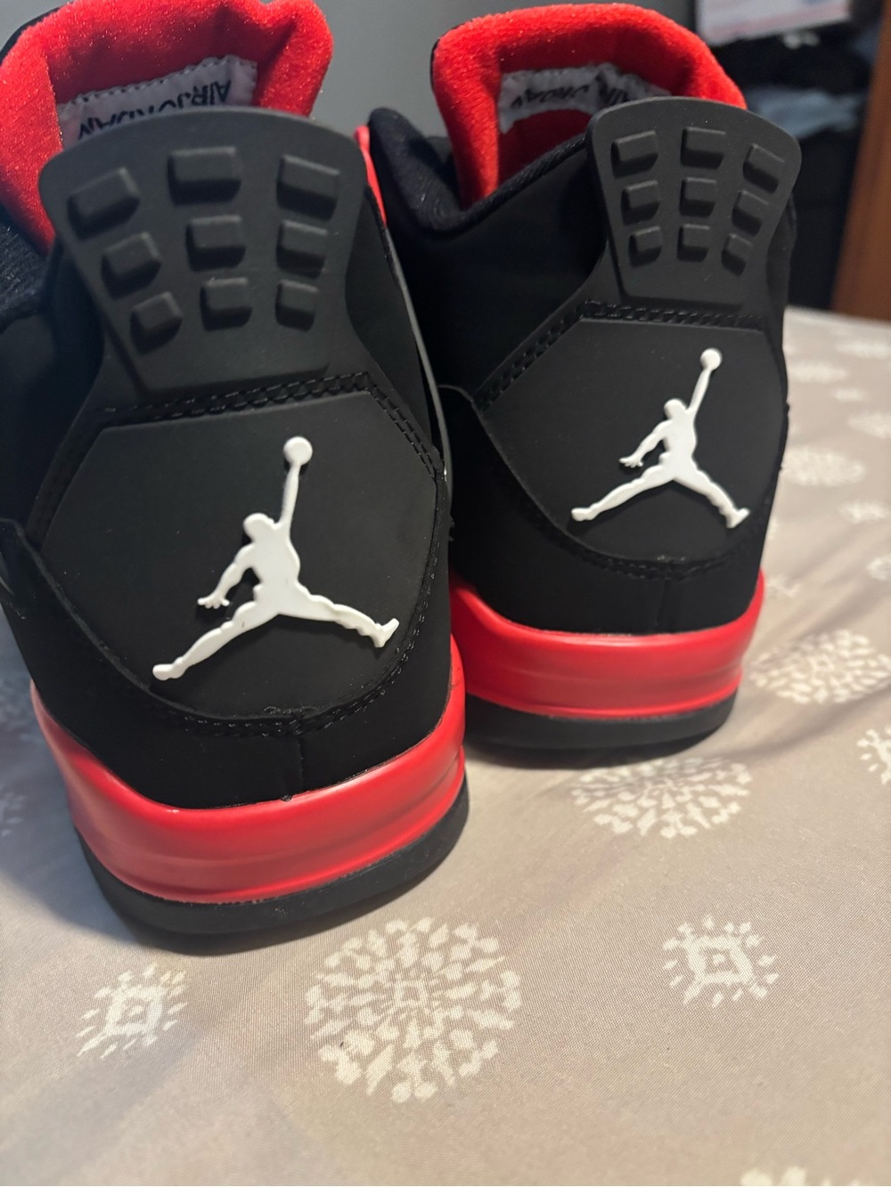 Air Jordan 4 Red Thunder View 5